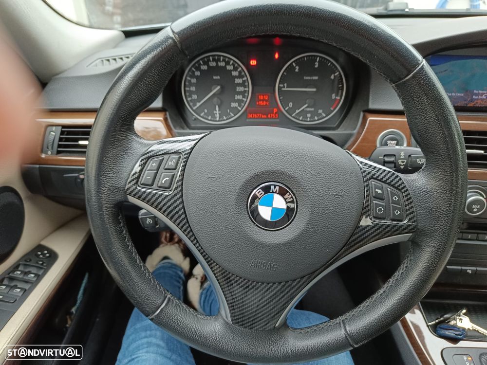 BMW 320 d Auto - 2