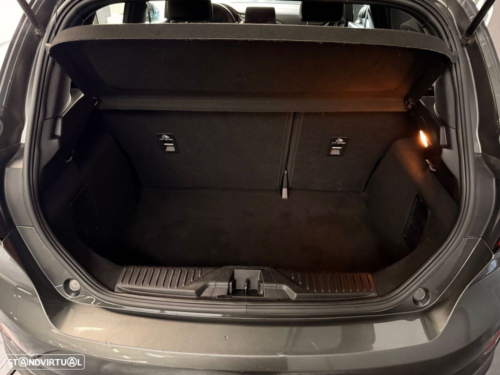 Ford Fiesta 1.0 EcoBoost ST-Line - 28
