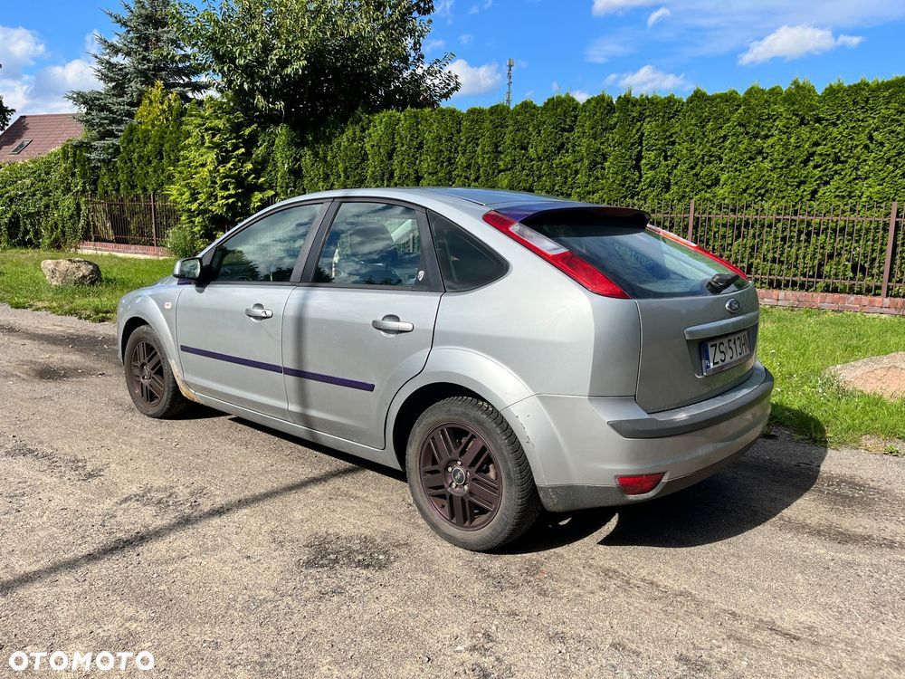 Ford Focus 1.6 16V Ghia - 2