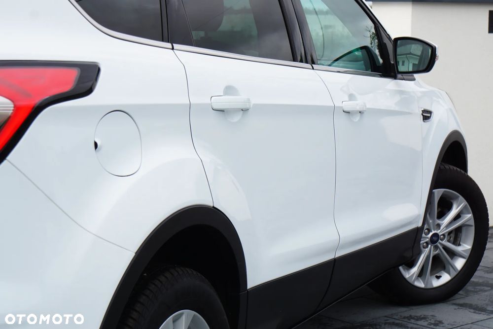 Ford Kuga 1.5 EcoBoost 2x4 Titanium - 21