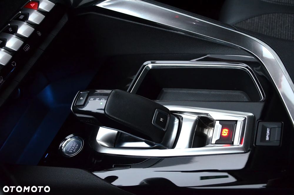 Peugeot 5008 BlueHDi 130 EAT8 Allure - 22