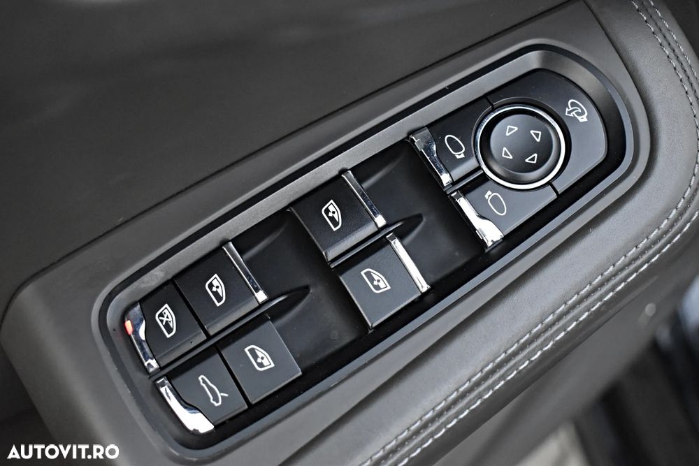 Porsche Macan Turbo PDK - 14