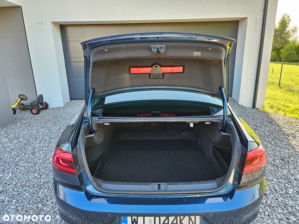Volkswagen Passat 2.0 TDI EVO Elegance DSG - 16