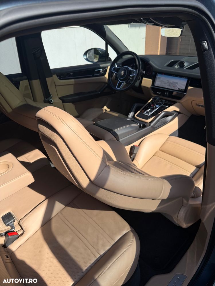 Porsche Cayenne Standard - 13