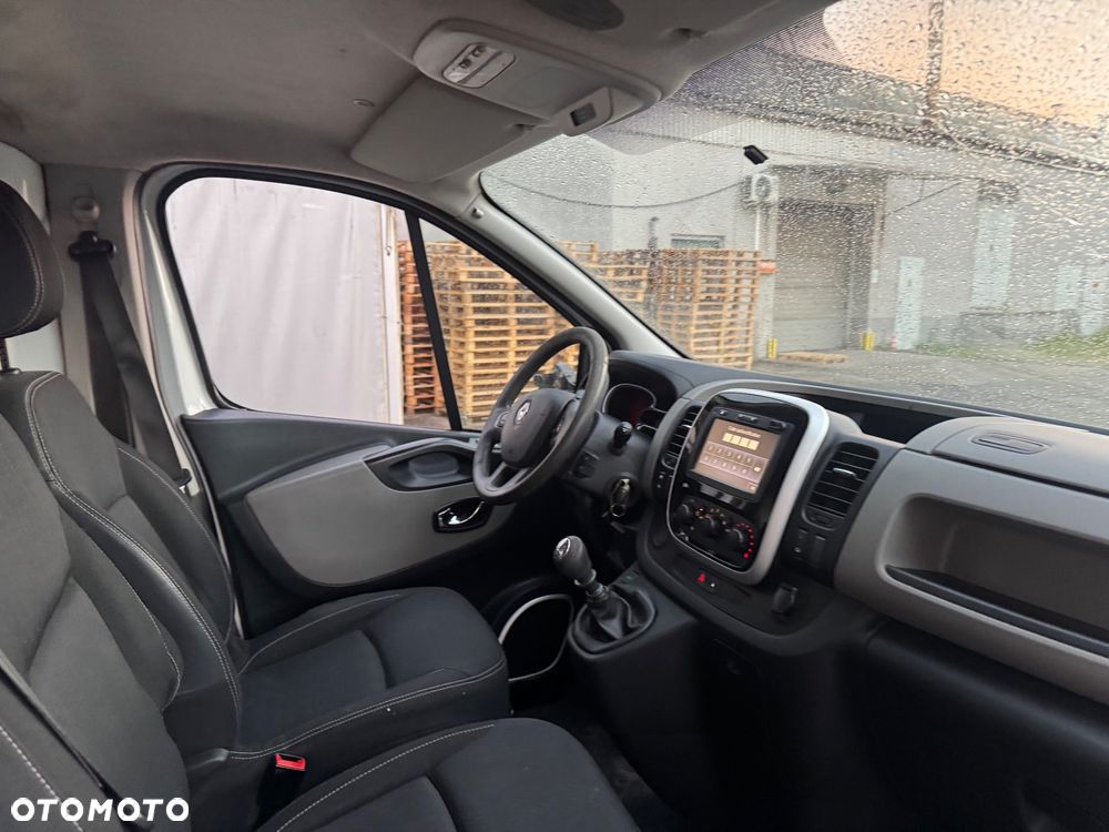 Renault Trafic - 21