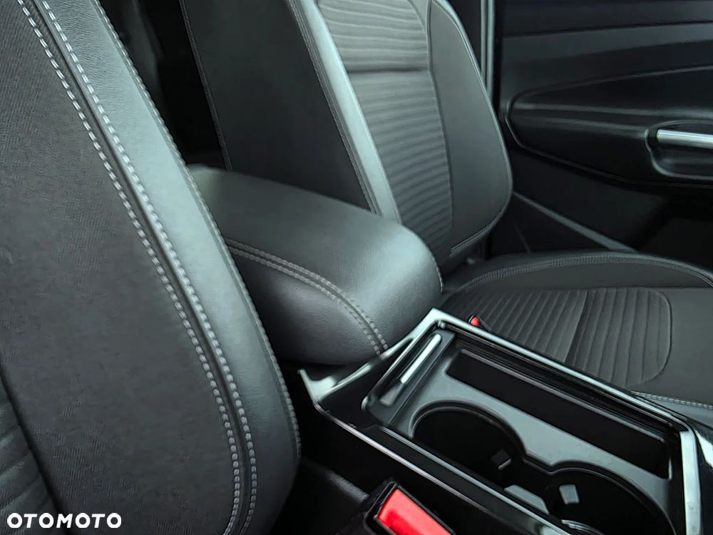 Ford Kuga 1.5 EcoBoost 2x4 Titanium - 20