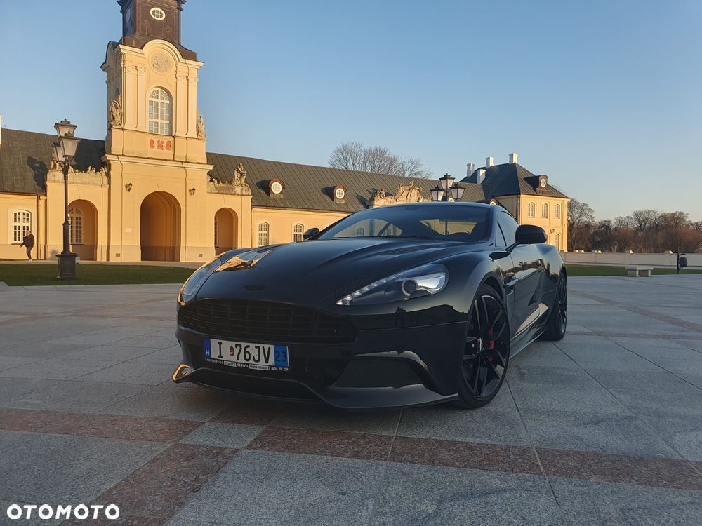 Aston Martin Vanquish - 8