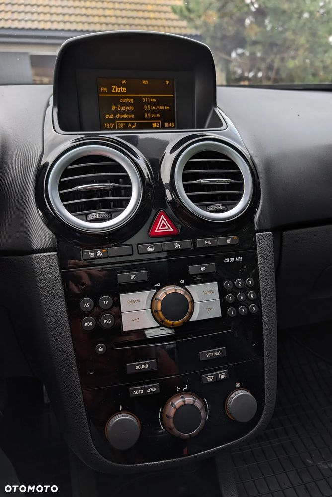 Opel Corsa 1.4 16V Automatik Cosmo - 11