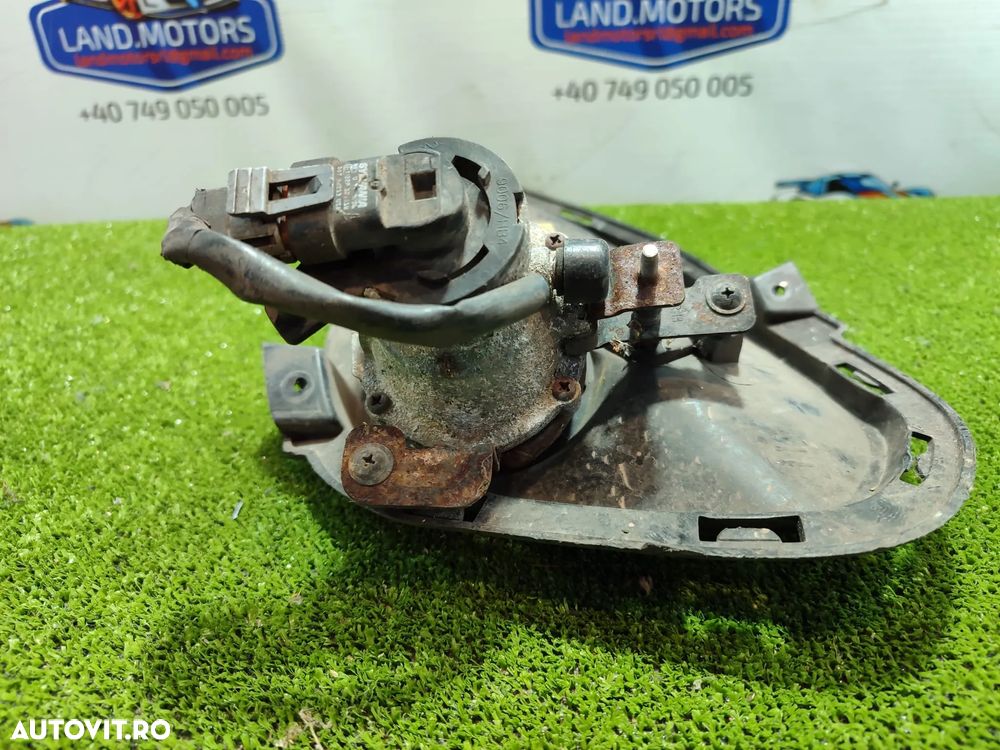 PROIECTOR CEATA DREAPTA + ORNAMENT KIA RIO 2 2013 1.1 DIESEL (DOHC TCI) COD OEM 86584 1W200 / HATCHBACK 2011-2017 - 5