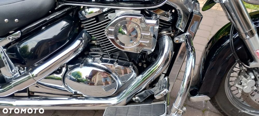 Suzuki Boulevard - 4
