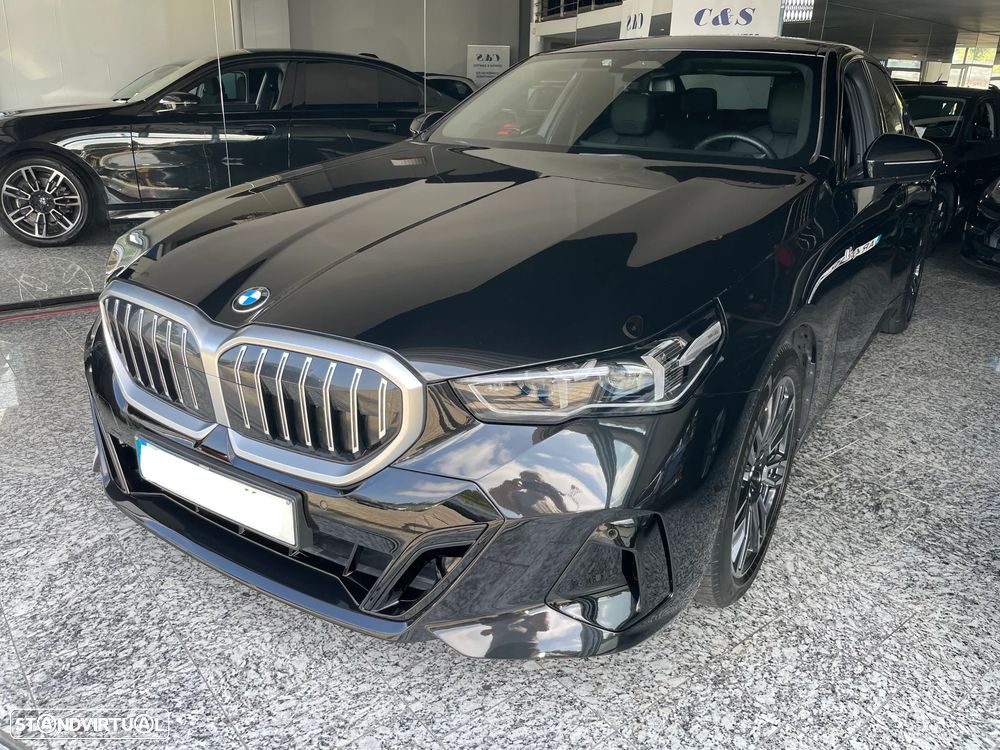 BMW 520 d Pack Desportivo M - 1