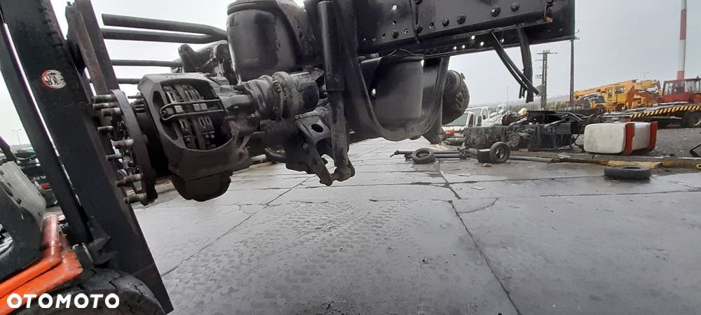 Oś tylna skrętna MAN TGS !! Wysyłka , polecam !! brutto - 2