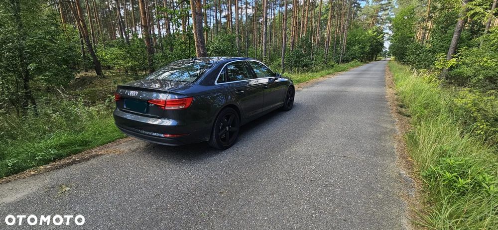 Audi A4 Limousine 2.0 TDI ultra DPF Attraction - 2