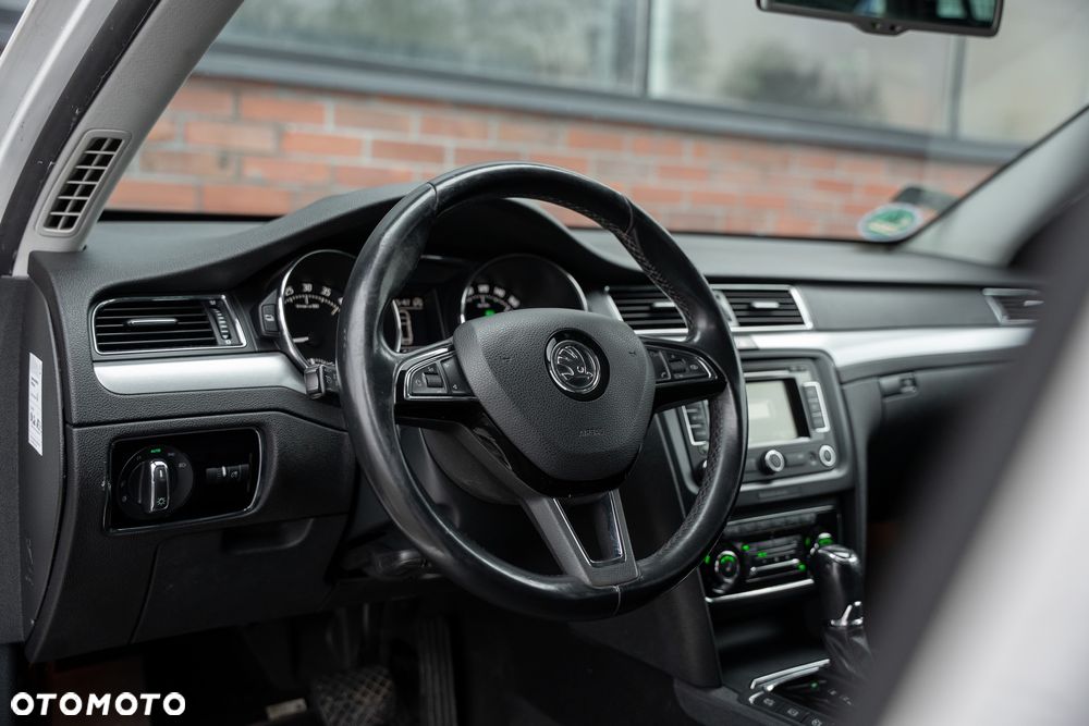 Skoda Superb 2.0 TDI DSG Active - 23