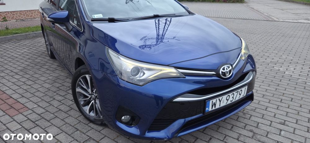 Toyota Avensis 2.0 D-4D Premium - 16