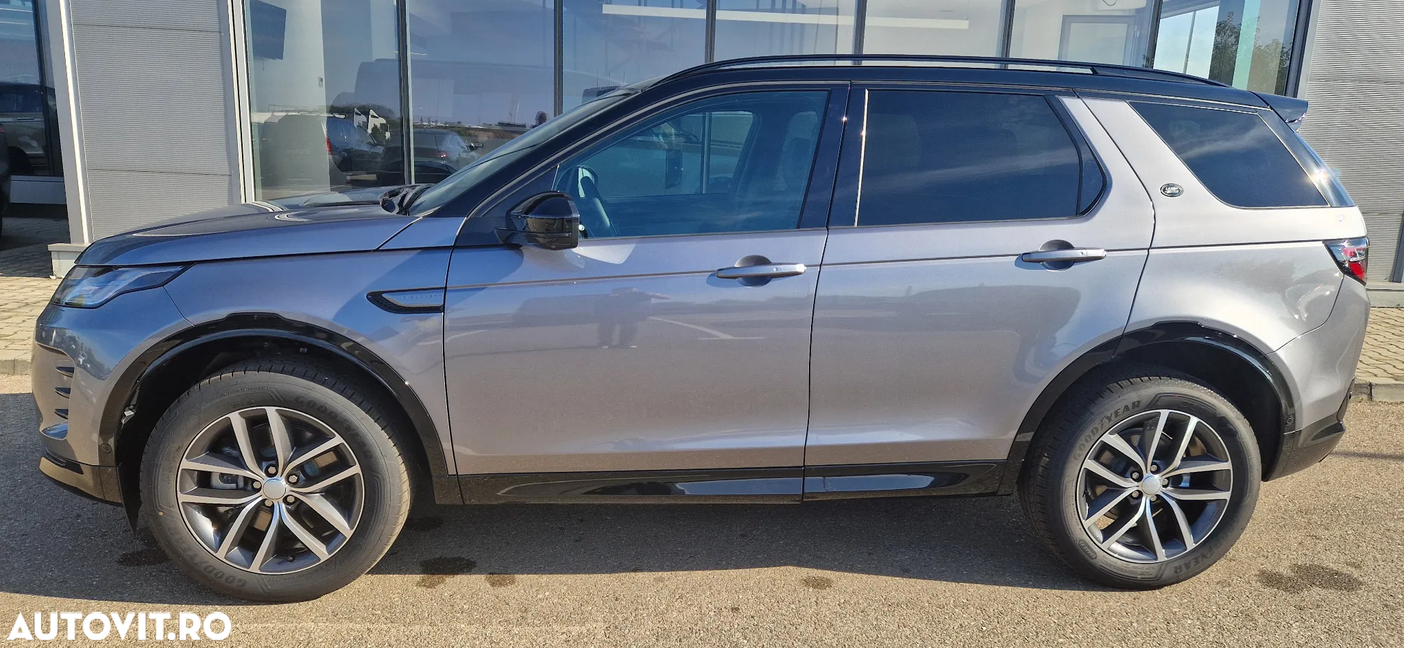 Land Rover Discovery Sport 2.0 D200 R-Dynamic MHEV SE - 5