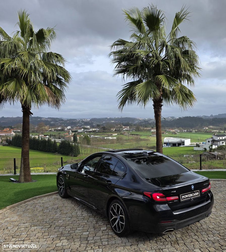 BMW 530 e Pack Desportivo M - 8
