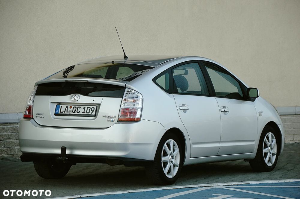 Toyota Prius 1.5 VVT-i Prestige - 18