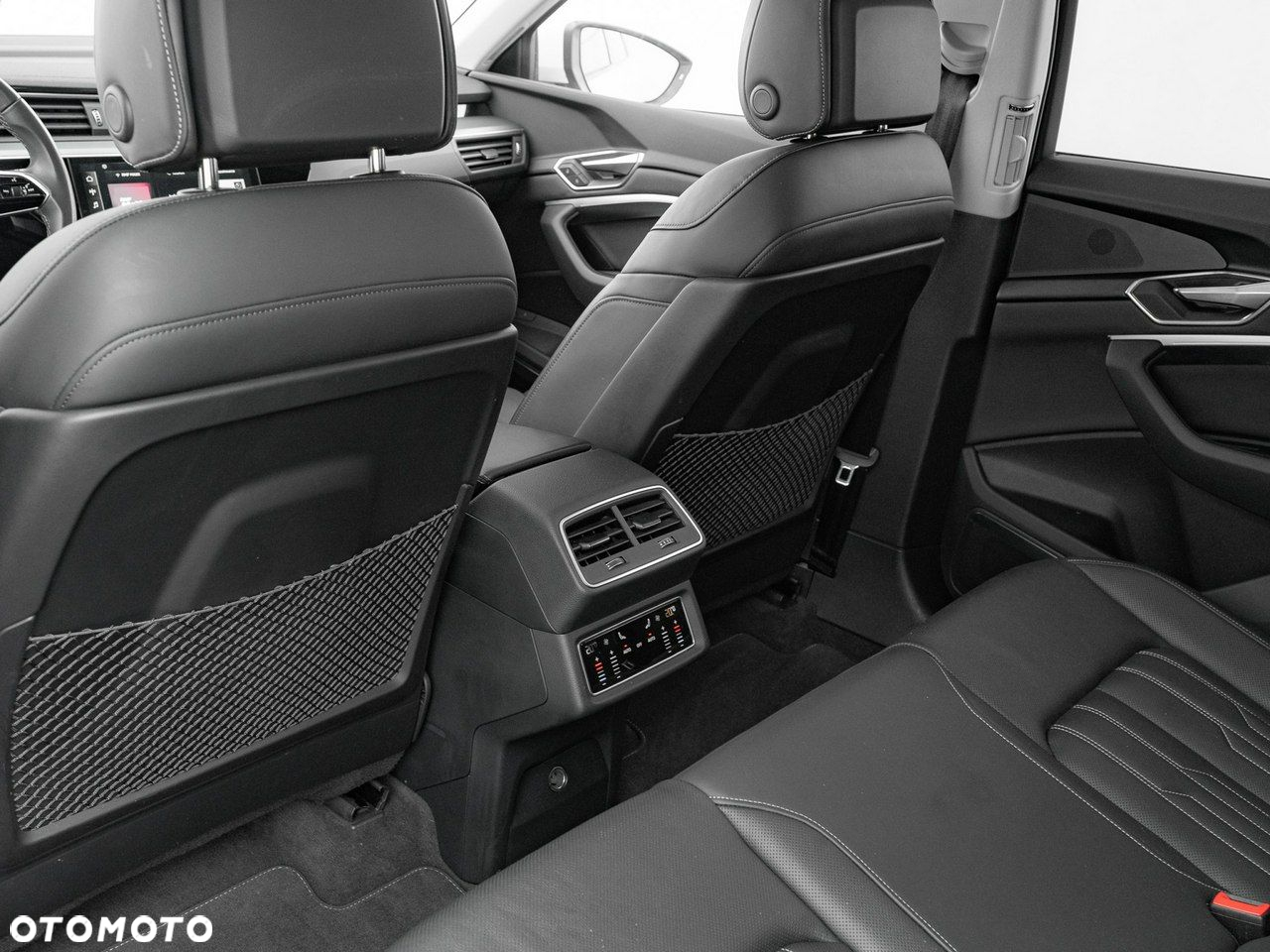 Audi Q8 e-tron 55 114kWh Quattro S Line - 26