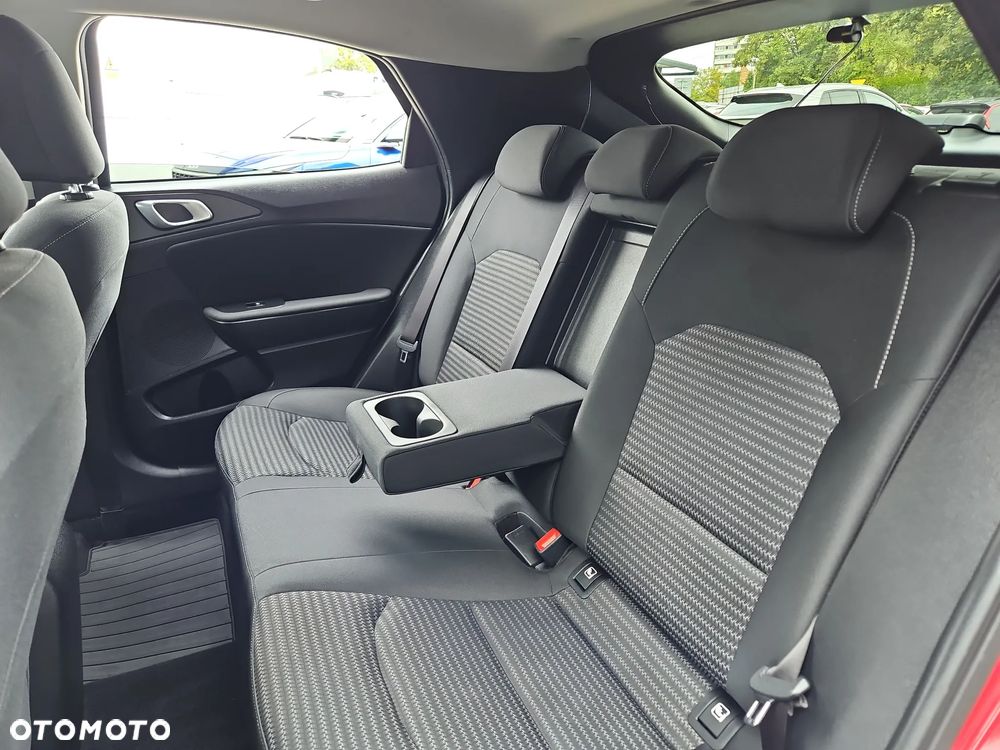 Kia XCeed 1.5 T-GDI M - 17