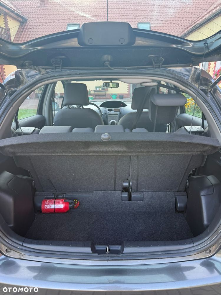 Toyota Yaris 1.4 D-4D Prestige - 9