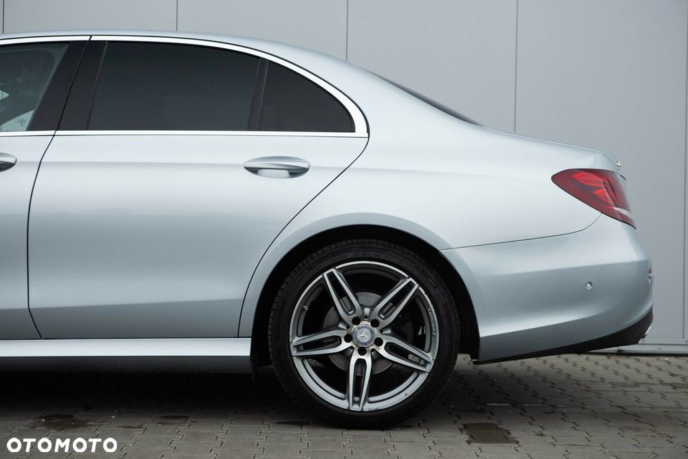 Mercedes-Benz Klasa E 220 d 9G-TRONIC - 15