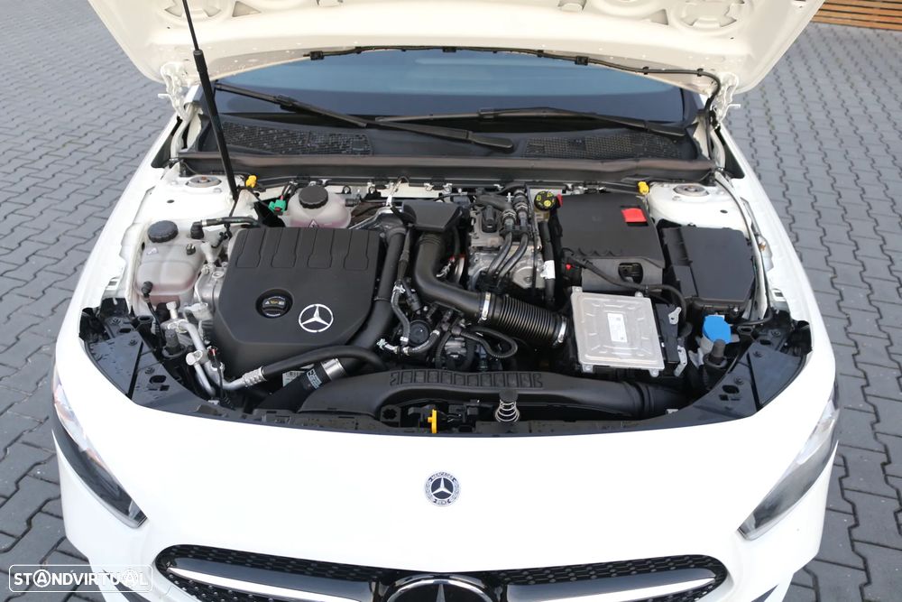 Mercedes-Benz A 250 Limousine e AMG Line - 40