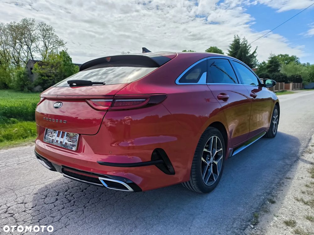 Kia ProCeed - 16