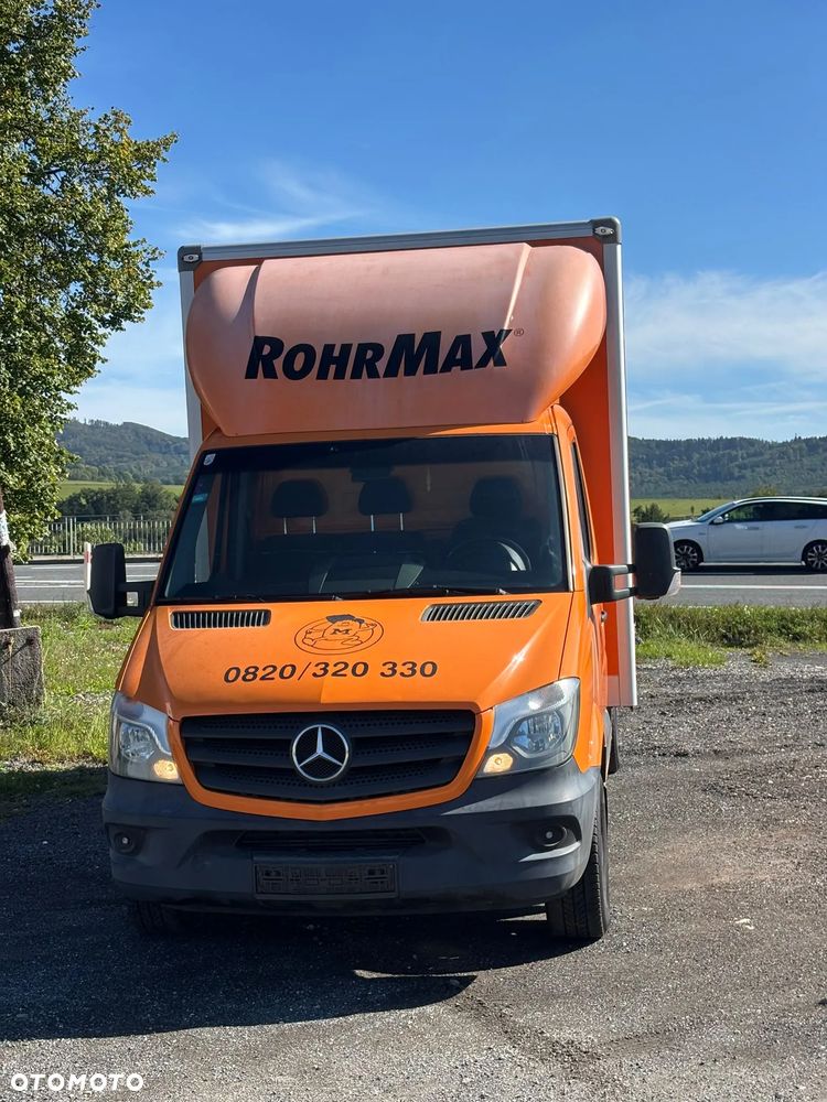 Mercedes-Benz Sprinter - 2