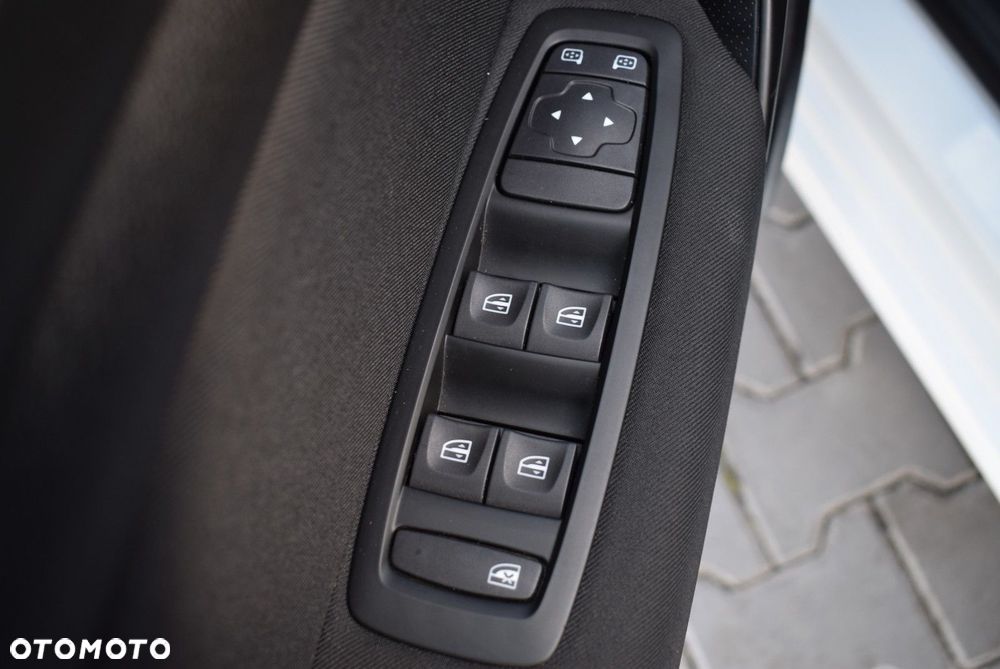 Renault Megane 1.3 TCe FAP Life - 19