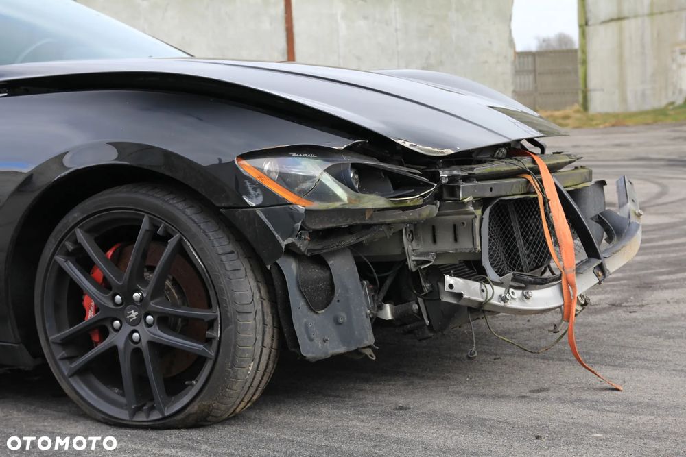 Maserati GranTurismo MC - 4