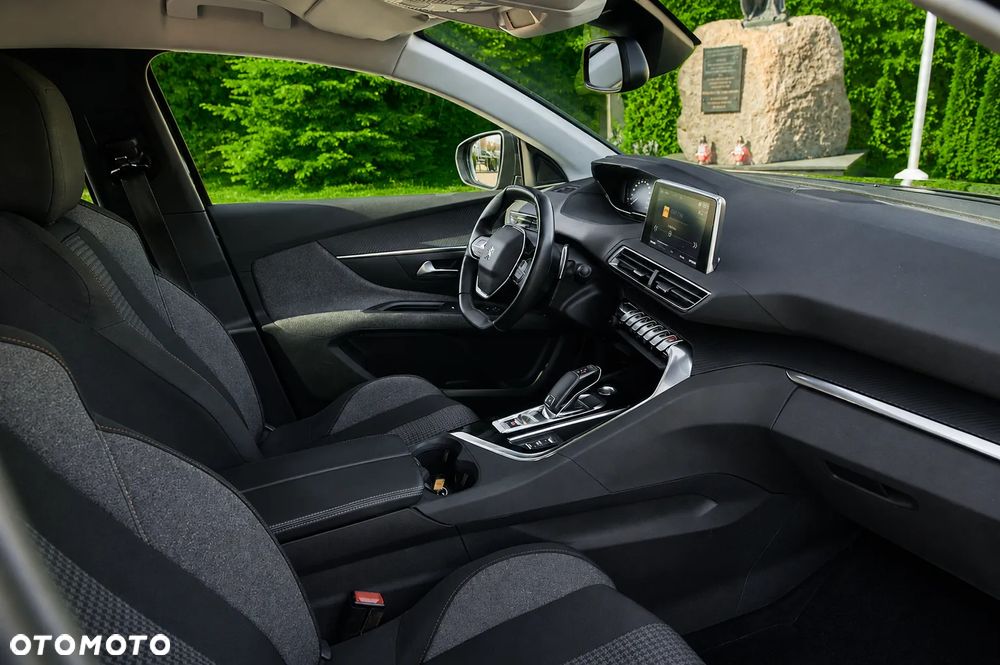 Peugeot 5008 BlueHDi 130 EAT8 Active - 32