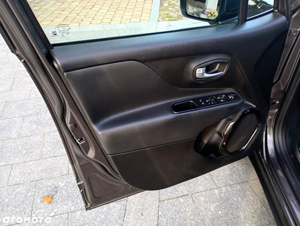 Jeep Renegade - 23
