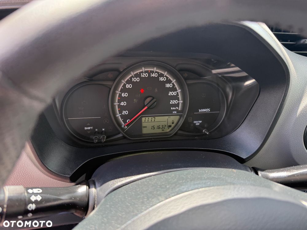 Toyota Yaris 1.0 Entry EU5 - 10