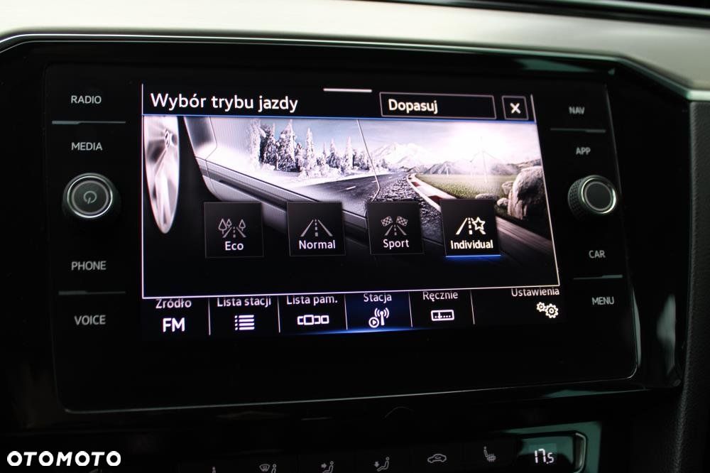 Volkswagen Passat - 22