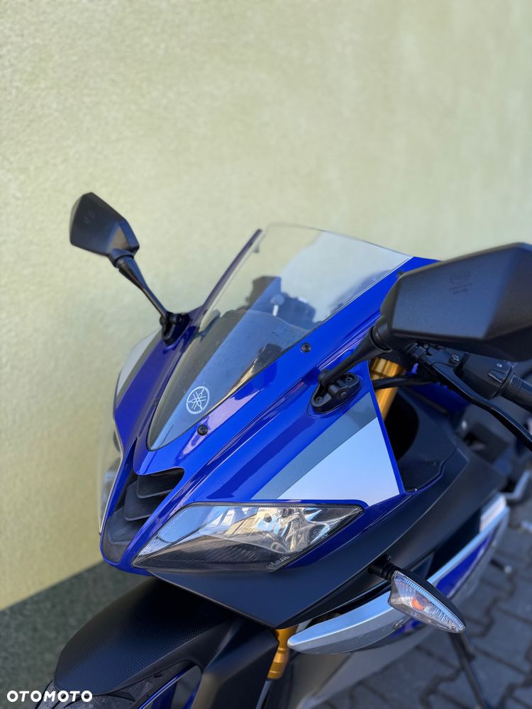 Yamaha YZF - 28