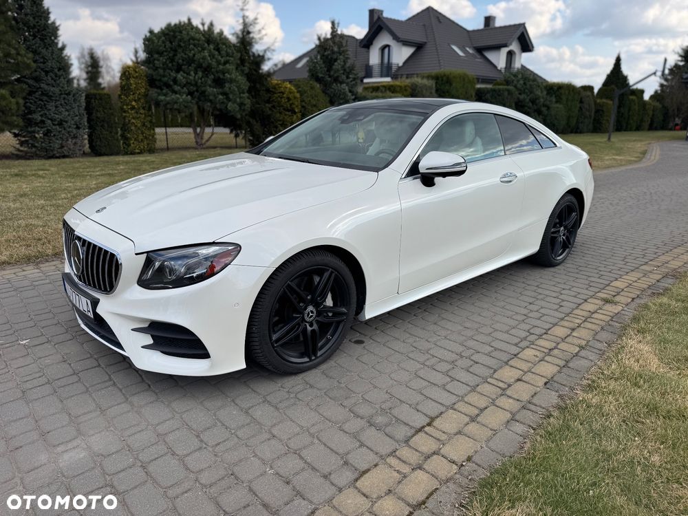Mercedes-Benz Klasa E 400 4-Matic 9G-TRONIC - 16