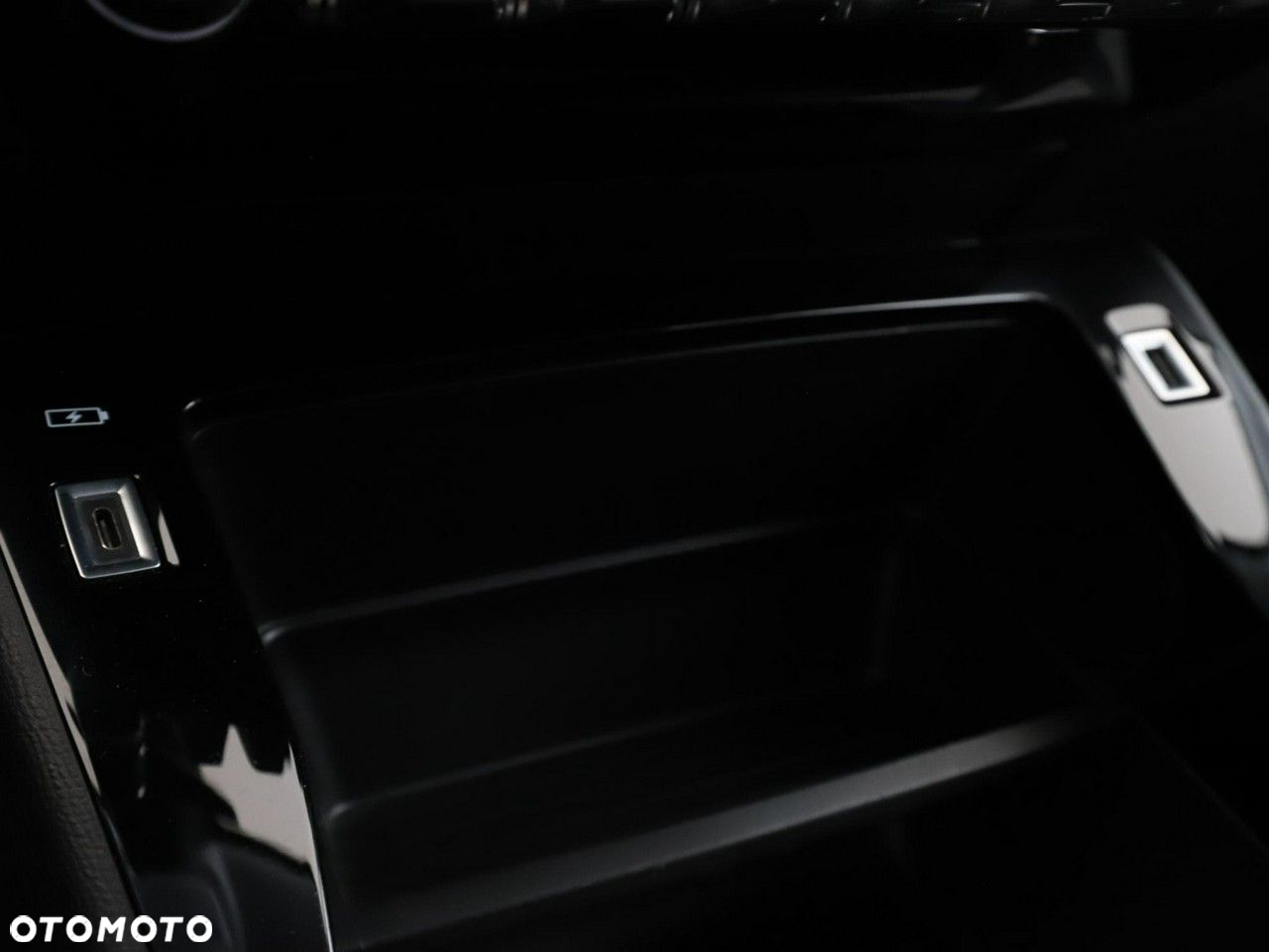 Peugeot 208 - 28