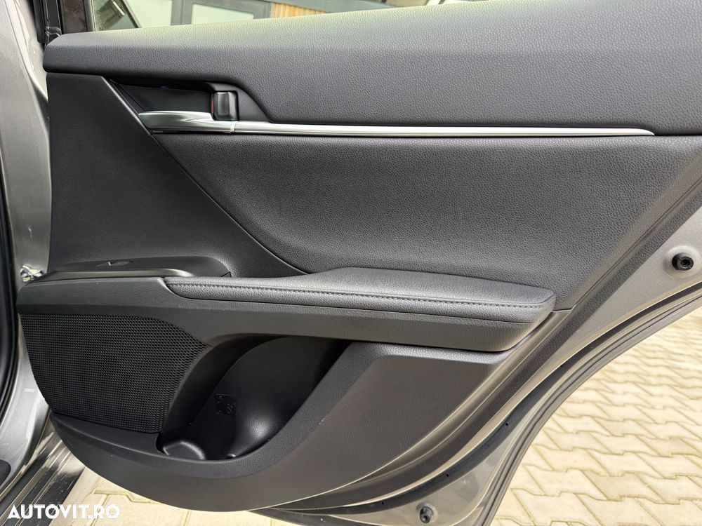 Toyota Camry Business Edition - 17