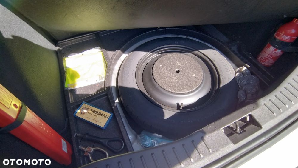 Ford Focus 1.6 Trend - 16