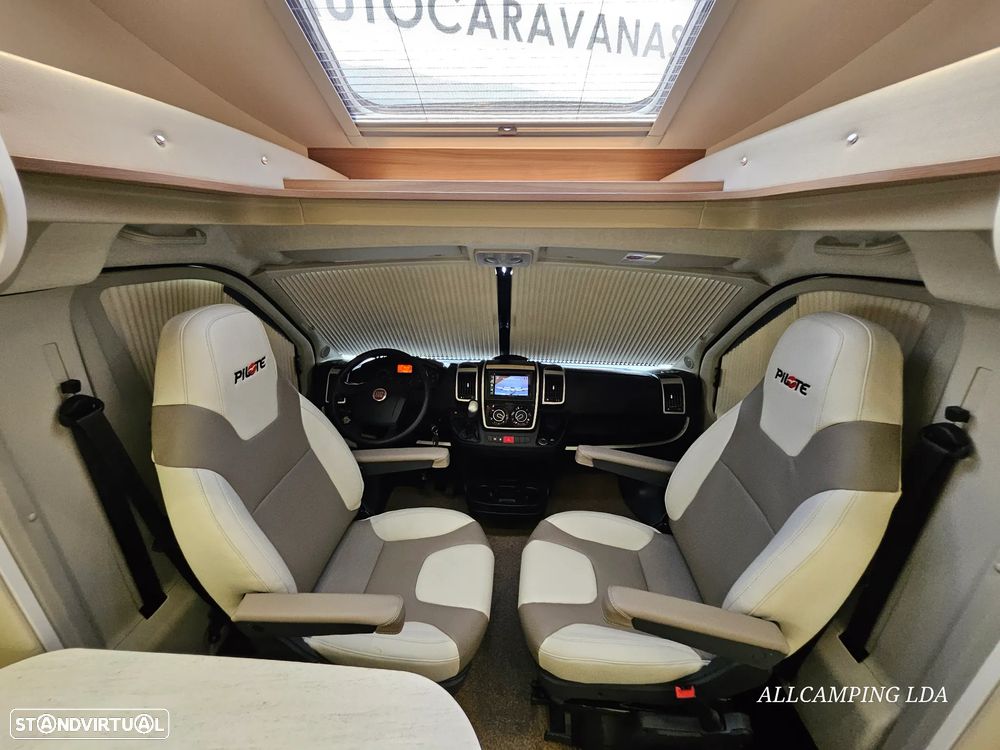 Pilote Sensation P746 CAIXA AUTOMÁTICA CAMA CENTRAL/ BASCULANTE - 44