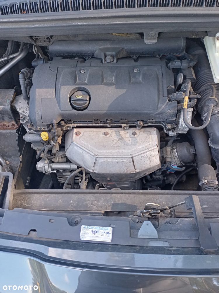Peugeot 5008 1.6 Trendy - 35