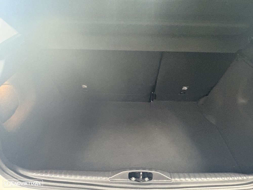 Citroën C3 1.2 PureTech Shine - 19