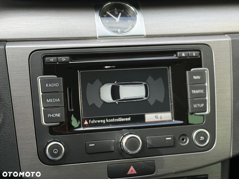 Volkswagen Passat 2.0 TDI SCR DSG Comfortline - 7