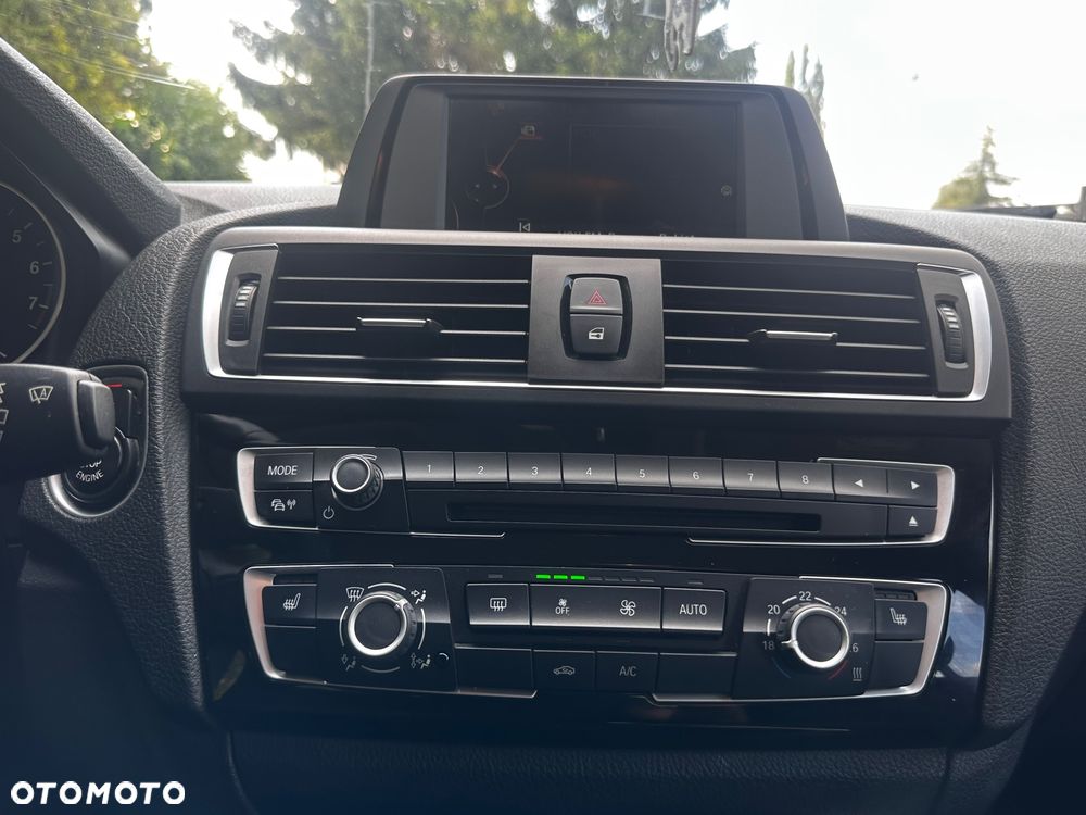 BMW Seria 1 116i Edition Metropolitan - 24