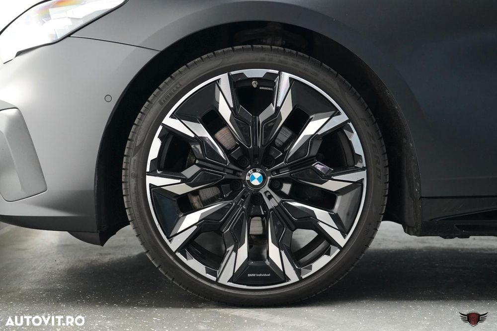 BMW Seria 5 520d xDrive Aut. - 35