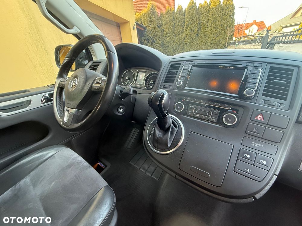 Volkswagen Multivan - 17