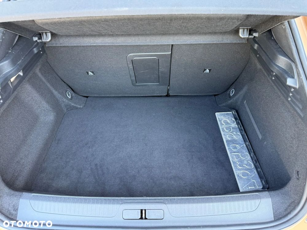 DS Automobiles DS 4 1.2 PureTech Bastille + - 12