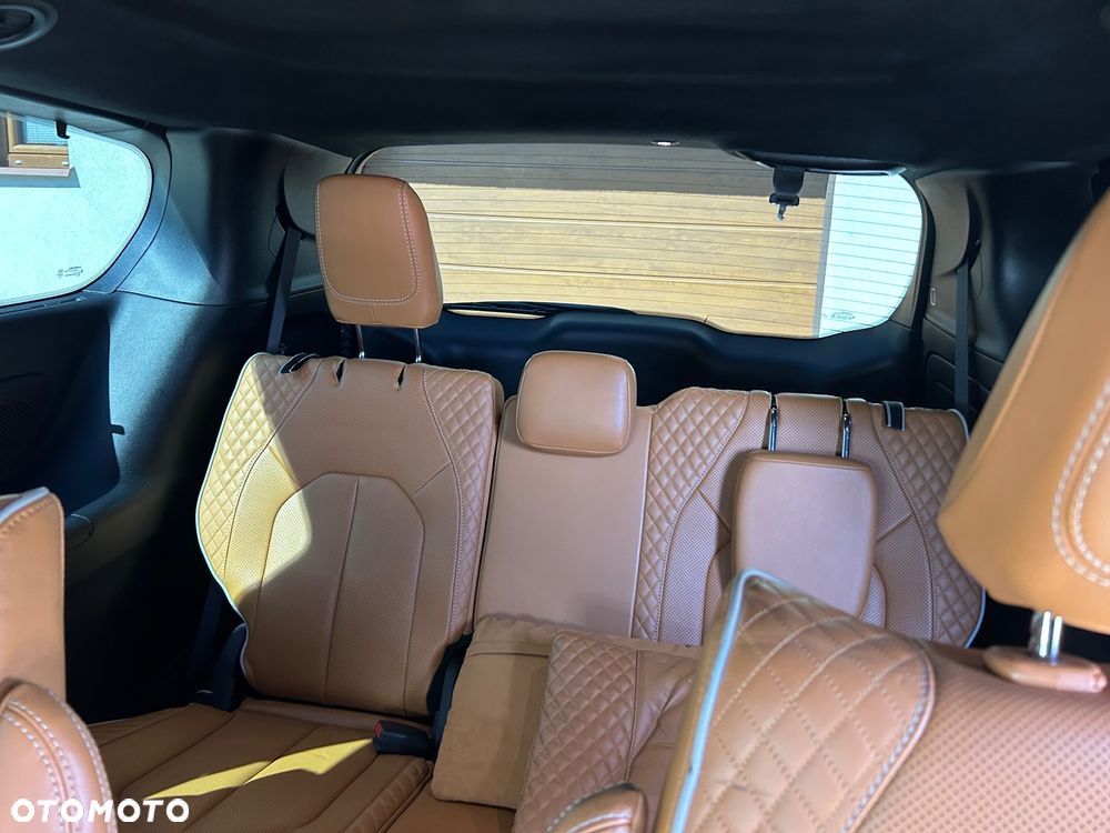 Chrysler Pacifica - 25