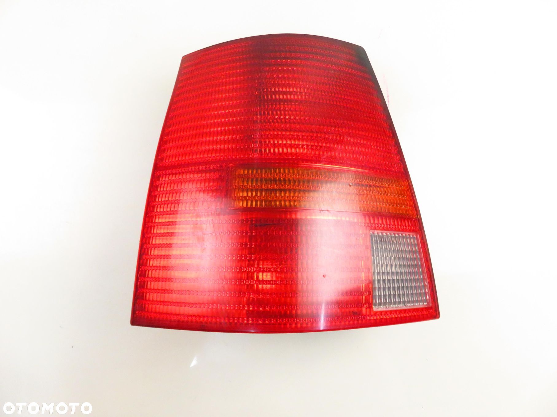 LAMPA LEWA TYLNA VW GOLF IV Variant - 1